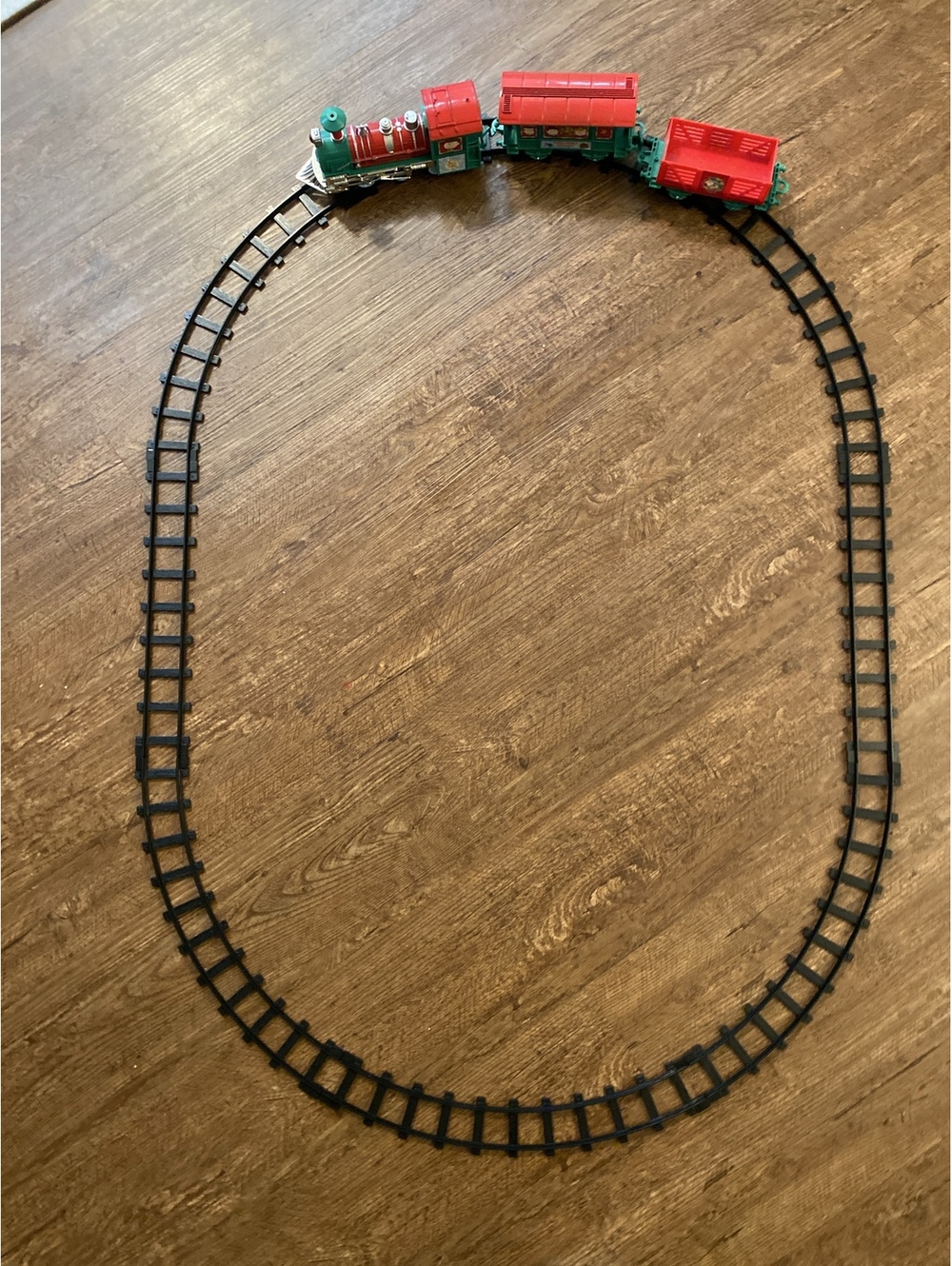 Peanuts Charlie Brown Christmas Display Train Set 3 Cars & 8 Tracks
